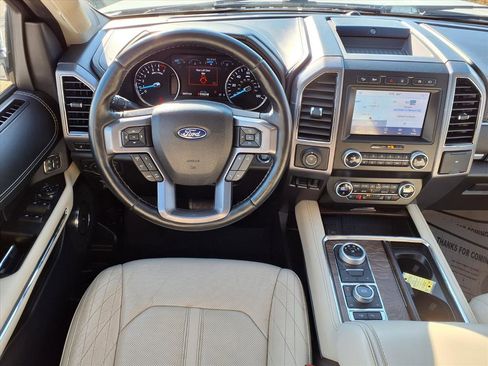 Used 2021 Ford Expedition Max Platinum image 3