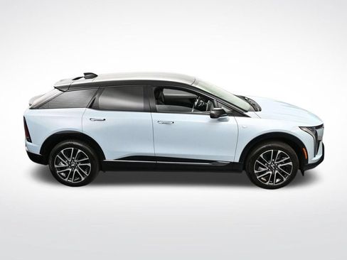 Used 2026 Cadillac Optiq Sport 1 AWD/4WD image 21