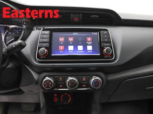 Used 2023 Nissan Kicks S image 12