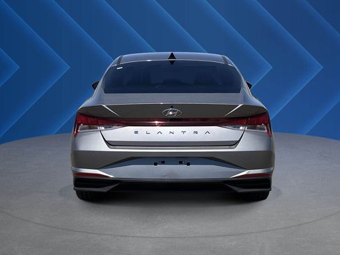 Certified 2023 Hyundai Elantra SEL FWD image 4