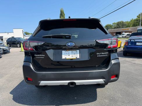 Used 2023 Subaru Outback Touring XT AWD/4WD image 4