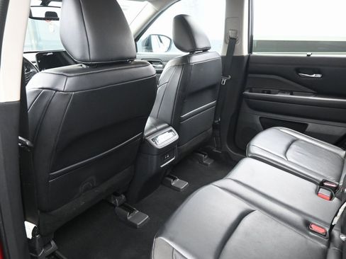 Used 2022 Nissan Pathfinder SL image 33