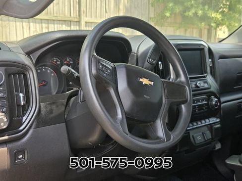 Used 2020 Chevrolet Silverado 1500 Custom w/ Custom Convenience Package AWD/4WD image 10