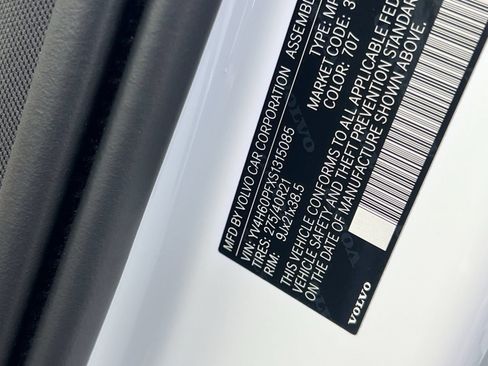 Certified 2025 Volvo XC90 T8 Ultra w/ Protection Package Premier AWD/4WD image 34