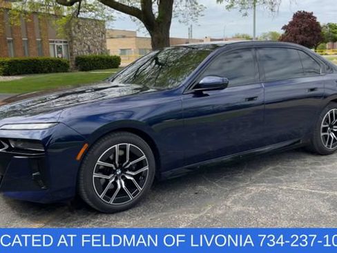 Used 2024 BMW 740i xDrive w/ Executive Package AWD/4WD image 4