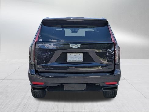 Used 2022 Cadillac Escalade Sport Platinum w/ LPO, ONYX Package AWD/4WD image 4