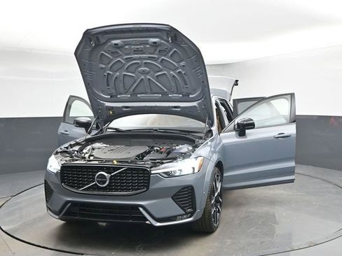 Used 2023 Volvo XC60 B5 Ultimate w/ Protection Package Premier image 46