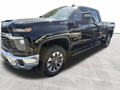 Used 2024 Chevrolet Silverado 2500 LT w/ All Star Edition AWD/4WD image 3