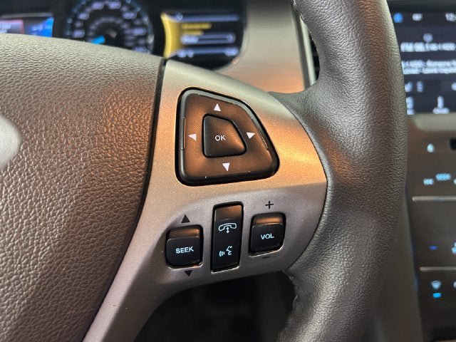 Used 2016 Ford Taurus SEL w/ Equipment Group 201A AWD/4WD image 16