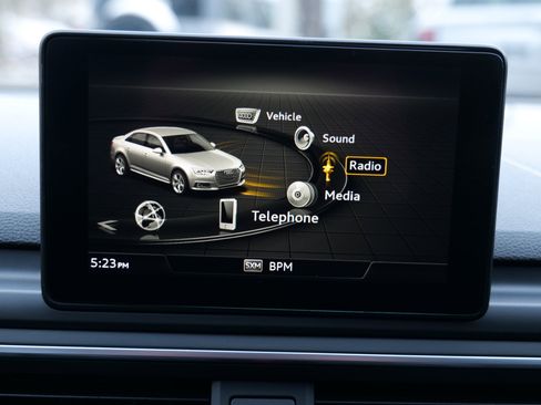 Used 2019 Audi A4 2.0T Premium image 24