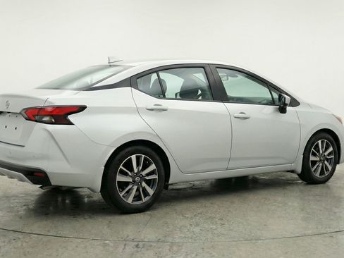 Used 2025 Nissan Versa SV FWD image 9