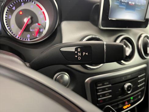 Used 2015 Mercedes-Benz CLA 250 image 21