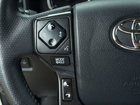 Used 2022 Toyota 4Runner TRD Off-Road Premium w/ Moonroof Package AWD/4WD image 27