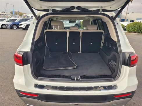 Used 2021 Mercedes-Benz GLB 250 4MATIC image 11