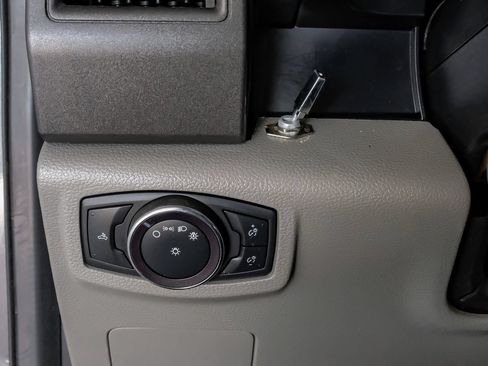 Used 2020 Ford F250 XL w/ STX Appearance Package AWD/4WD image 26