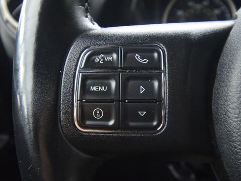 Used 2016 Jeep Wrangler Unlimited Sahara AWD/4WD image 32