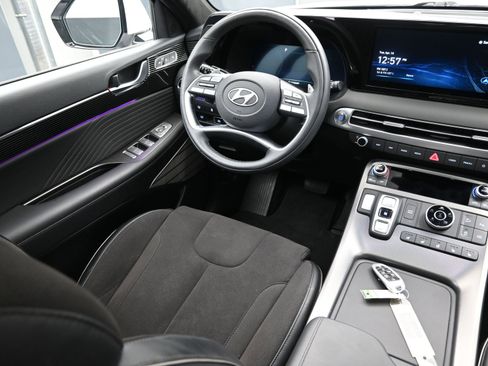 Used 2025 Hyundai Palisade Calligraphy image 24