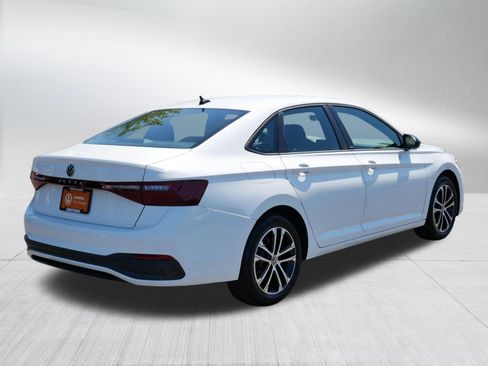 Certified 2025 Volkswagen Jetta Sport FWD image 7