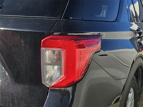 Used 2024 Ford Explorer XLT w/ Equipment Group 202A image 12