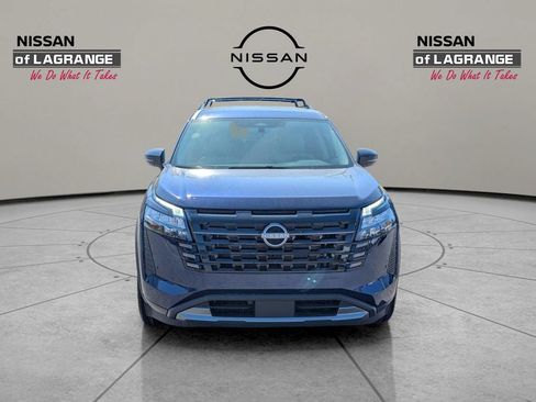New 2026 Nissan Pathfinder SL FWD image 2