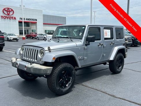 Used 2016 Jeep Wrangler Unlimited Sahara w/ Max Tow Package AWD/4WD image 1