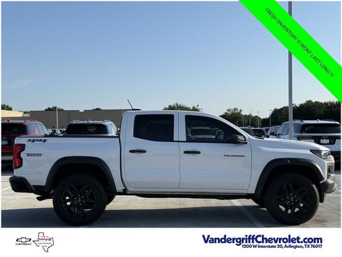 Certified 2023 Chevrolet Colorado Trail Boss w/ Technology Package AWD/4WD image 3