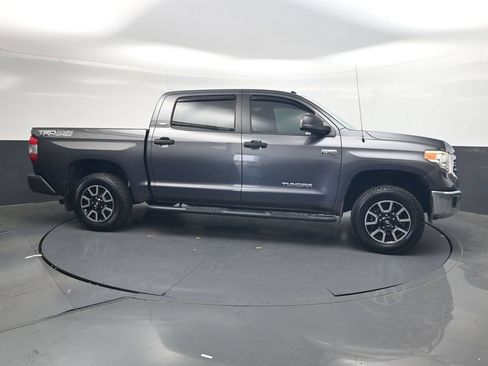 Used 2017 Toyota Tundra SR5 w/ TRD Off Road Package AWD/4WD image 4