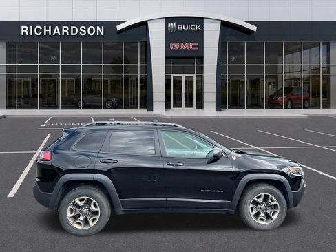 Used 2019 Jeep Cherokee Trailhawk w/ Cold Weather Group AWD/4WD image 6