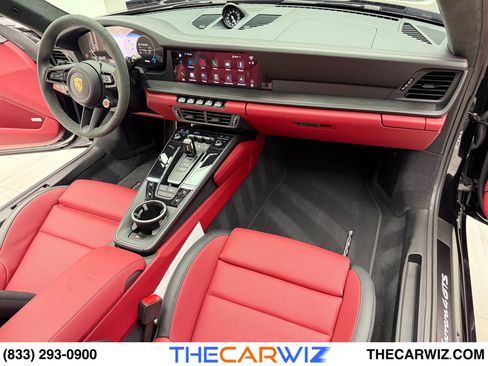 Used 2025 Porsche 911 Carrera 4 GTS image 66
