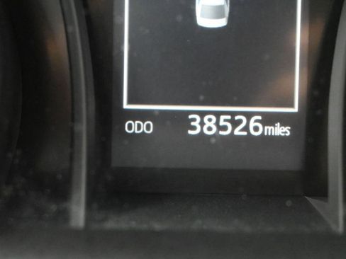 Used 2019 Toyota Camry LE image 31