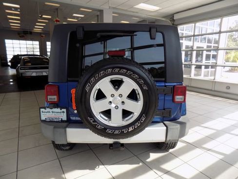 Used 2010 Jeep Wrangler Unlimited Sahara image 7