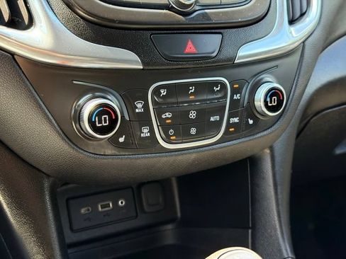 Used 2020 Chevrolet Equinox LT w/ Driver Convenience Package FWD image 16