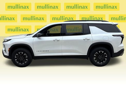 Used 2025 Chevrolet Traverse Z71 w/ Enhanced Driving Package AWD/4WD image 11