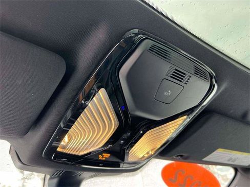 Used 2022 BMW 530i xDrive w/ Convenience Package image 31