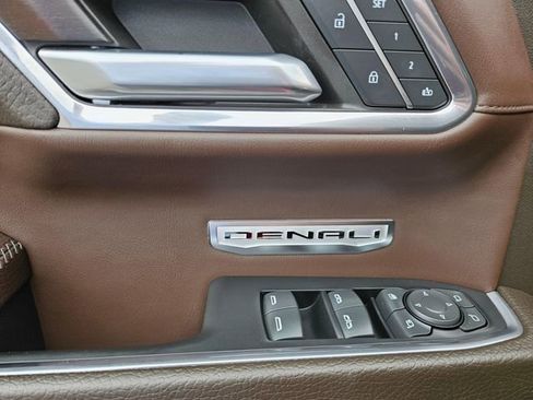 Used 2024 GMC Sierra 1500 Denali AWD/4WD image 24