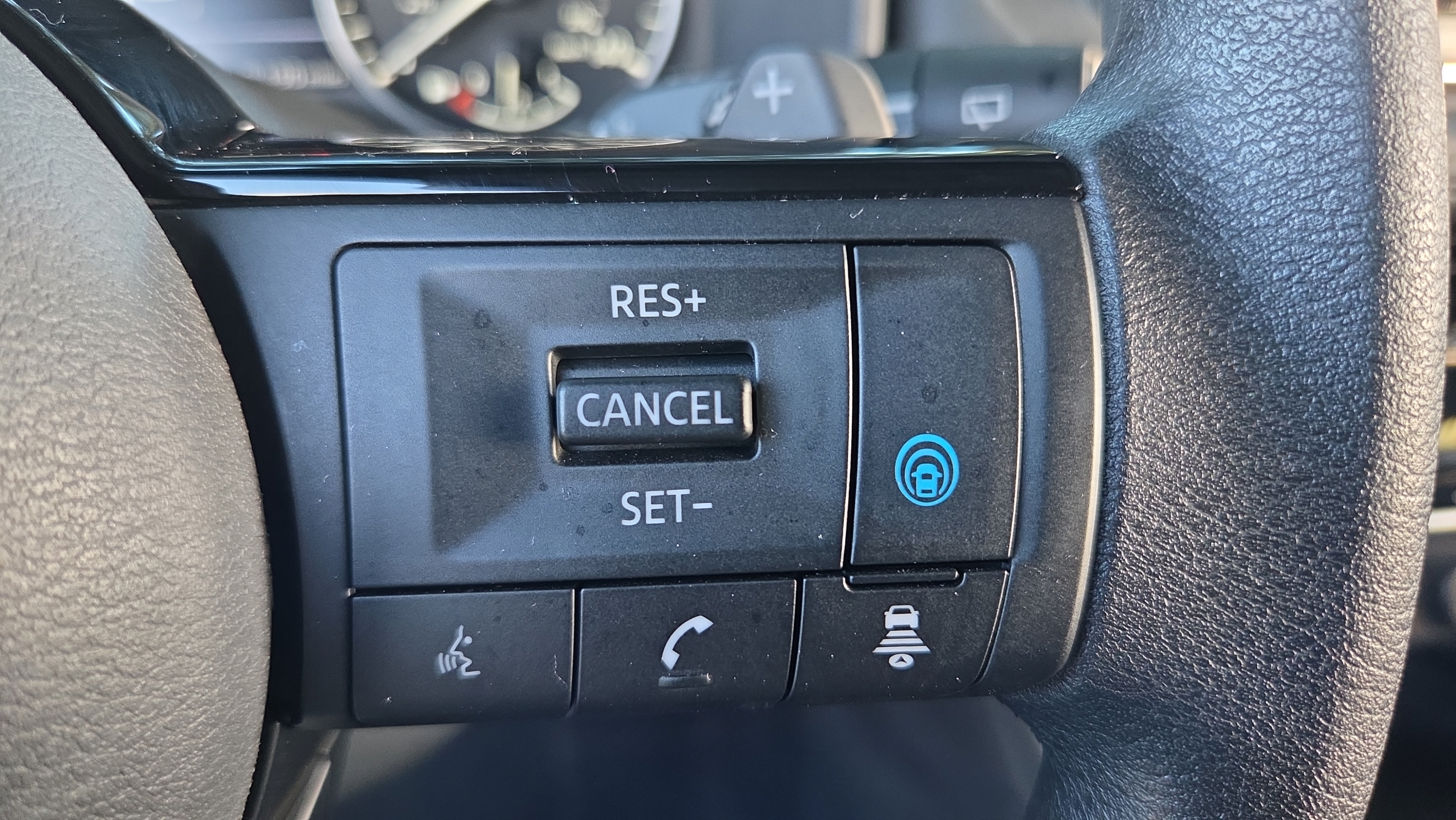 Used 2022 Nissan Rogue SV FWD image 26