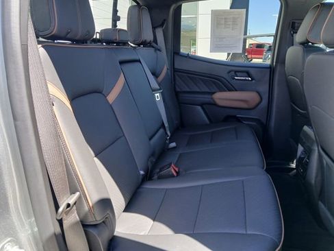 Used 2024 GMC Canyon AT4 w/ AT4 Premium Package AWD/4WD image 19