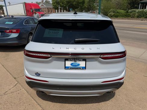 Used 2025 Lincoln Corsair AWD w/ Equipment Group 101A image 9
