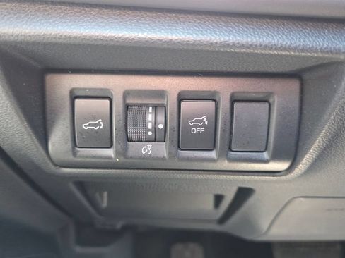 Used 2025 Subaru Outback Limited AWD/4WD image 30