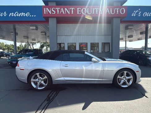 Used 2015 Chevrolet Camaro SS w/ RS Package RWD image 7