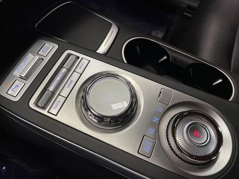 Used 2023 Genesis GV70 2.5T Advanced w/ Advanced Package image 23