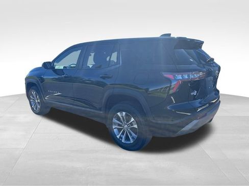 Used 2026 Chevrolet Equinox LT w/ Convenience Package II AWD/4WD image 3