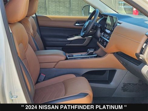 Used 2024 Nissan Pathfinder Platinum image 33