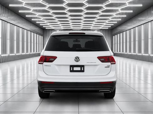 Used 2018 Volkswagen Tiguan S AWD/4WD image 5