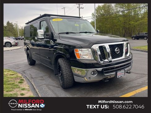 Used 2021 Nissan NV 3500 SL RWD image 7