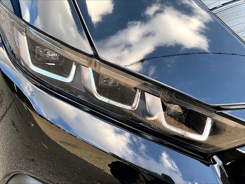 Used 2025 Ford Mustang Coupe image 25