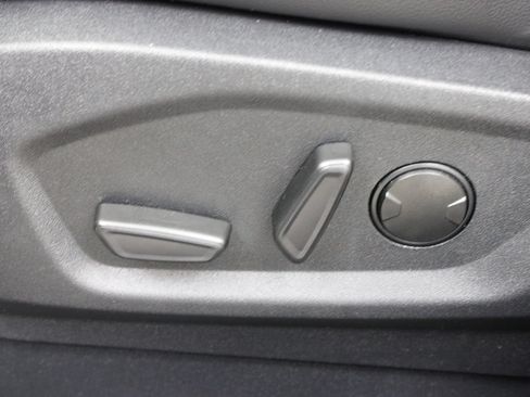 Used 2024 Ford Edge SEL AWD/4WD image 18