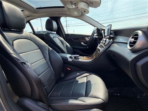 Used 2017 Mercedes-Benz C 300 4MATIC Sedan image 36