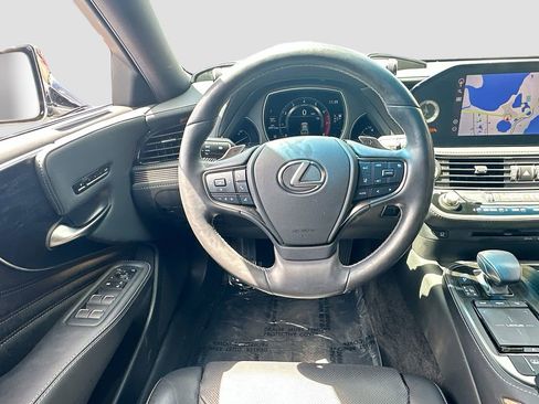 Used 2022 Lexus LS 500 w/ Accessory Package (Z2) RWD image 23