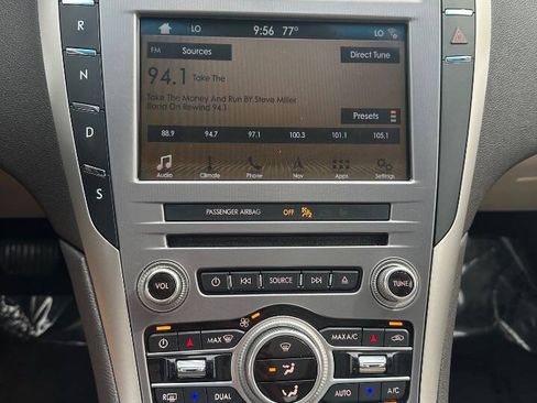 Used 2017 Lincoln MKZ Reserve FWD image 15